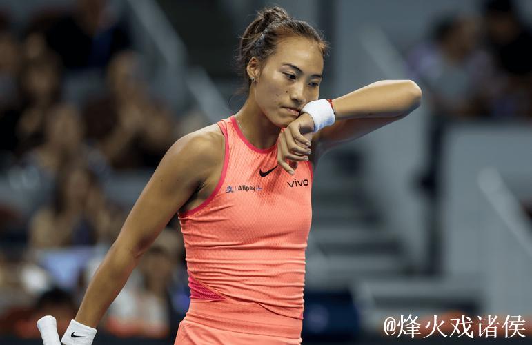 武网第3日郑钦文获开门红 王雅繁徐一璠无缘8强